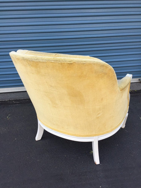 Vintage Woodmark Originals Hollywood Regency Country French Yellow Velvet Tufted Lounge Chair
