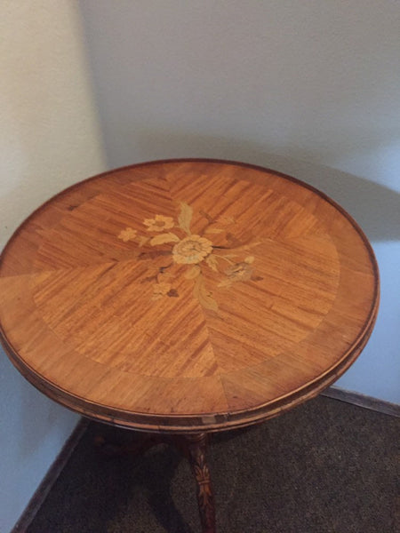 Mid Century Round Wooden Beautiful Inlaid Italian Marquetry Side Table