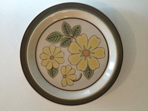 Mid Modern Premiere Potters Kraft Pottery Large Plate Serving platter, "Lazy Daisy" Yellow Flower