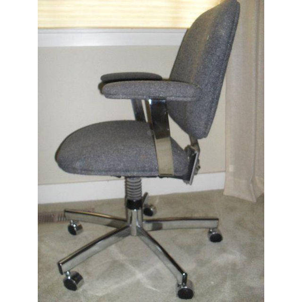 Vintage Chrome Stelcase Swivel Executive Office Chair