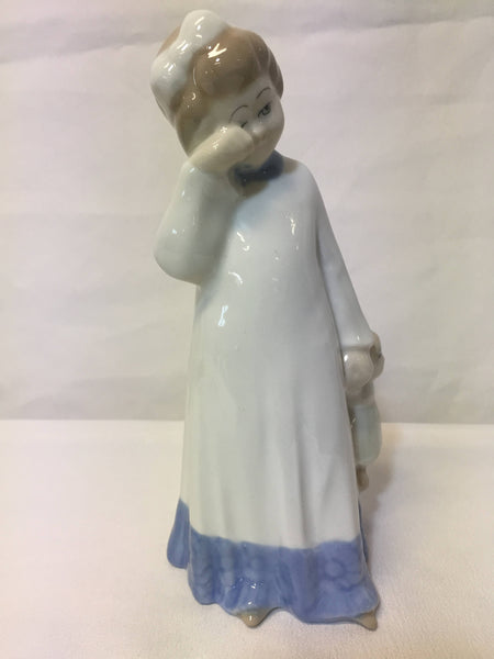 ON SALE -  Vintage D'Art SA Spanish Porcelain Figurine - Crying Girl With Doll