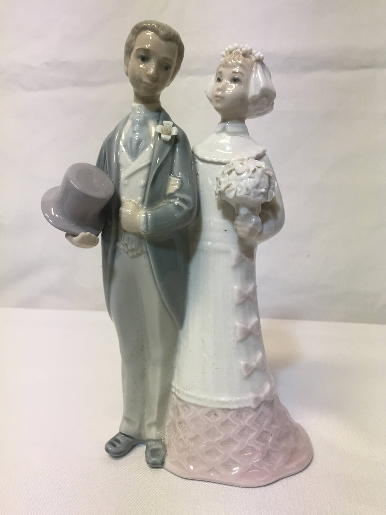 Lladro #4808 "Wedding Day" Bride and Groom