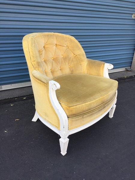 Vintage Woodmark Originals Hollywood Regency Country French Yellow Velvet Tufted Lounge Chair