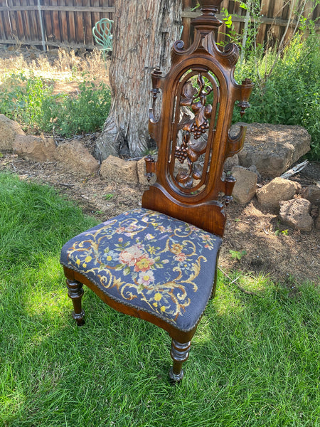 Antique Victorian Mahogany Needlepoint Upholstered Parlor Chair